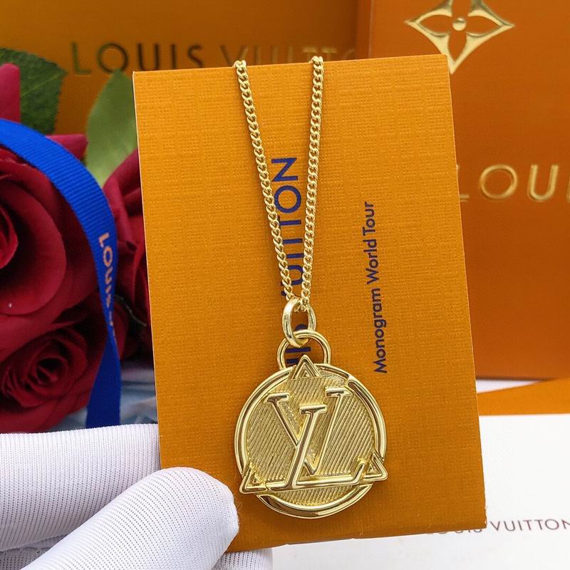 LV Necklace 03lyr717